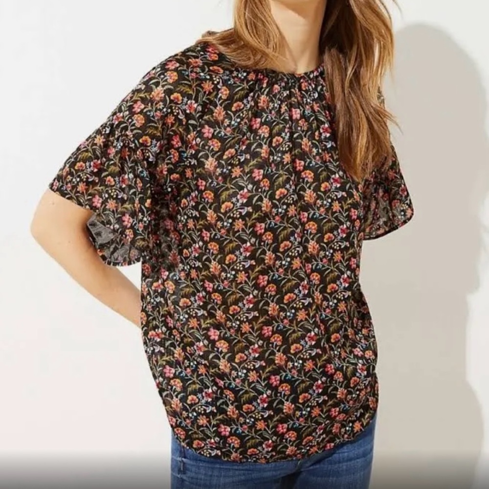 LOFT Short Sleeve Floral Sheer Top With Cute Neck Tie Detail! Size M